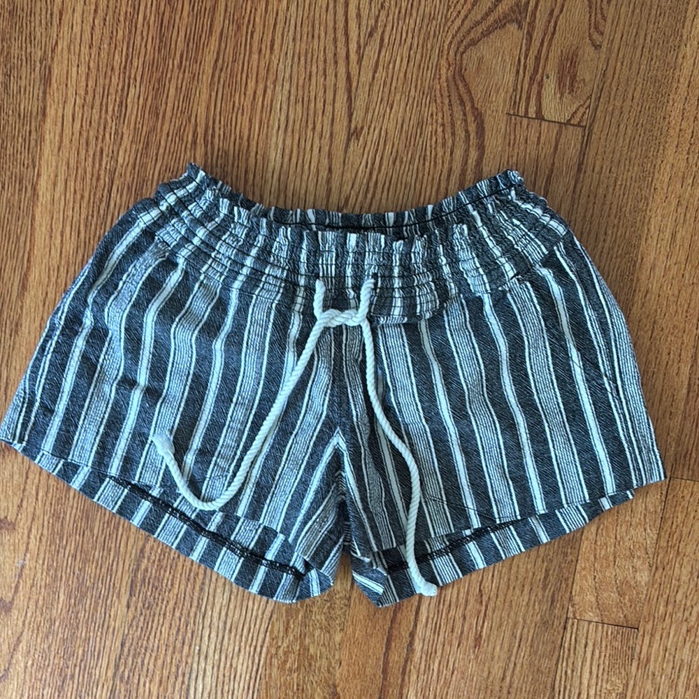 Roxy Shorts Blue/Gray White Stripes Pull On Pockets Stretch PERFECT